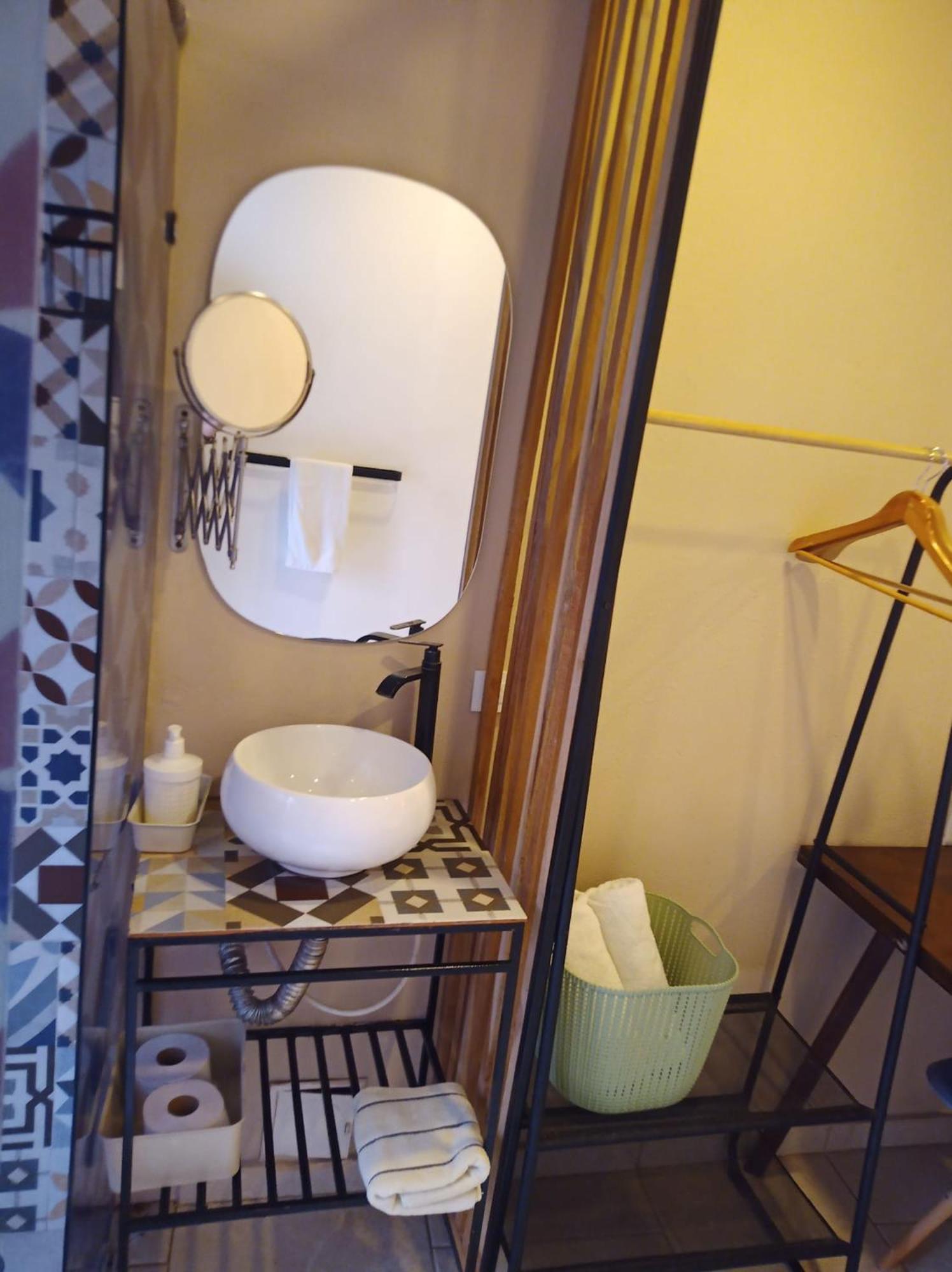 Doble Con Bano Privado En Getsemani Guest house