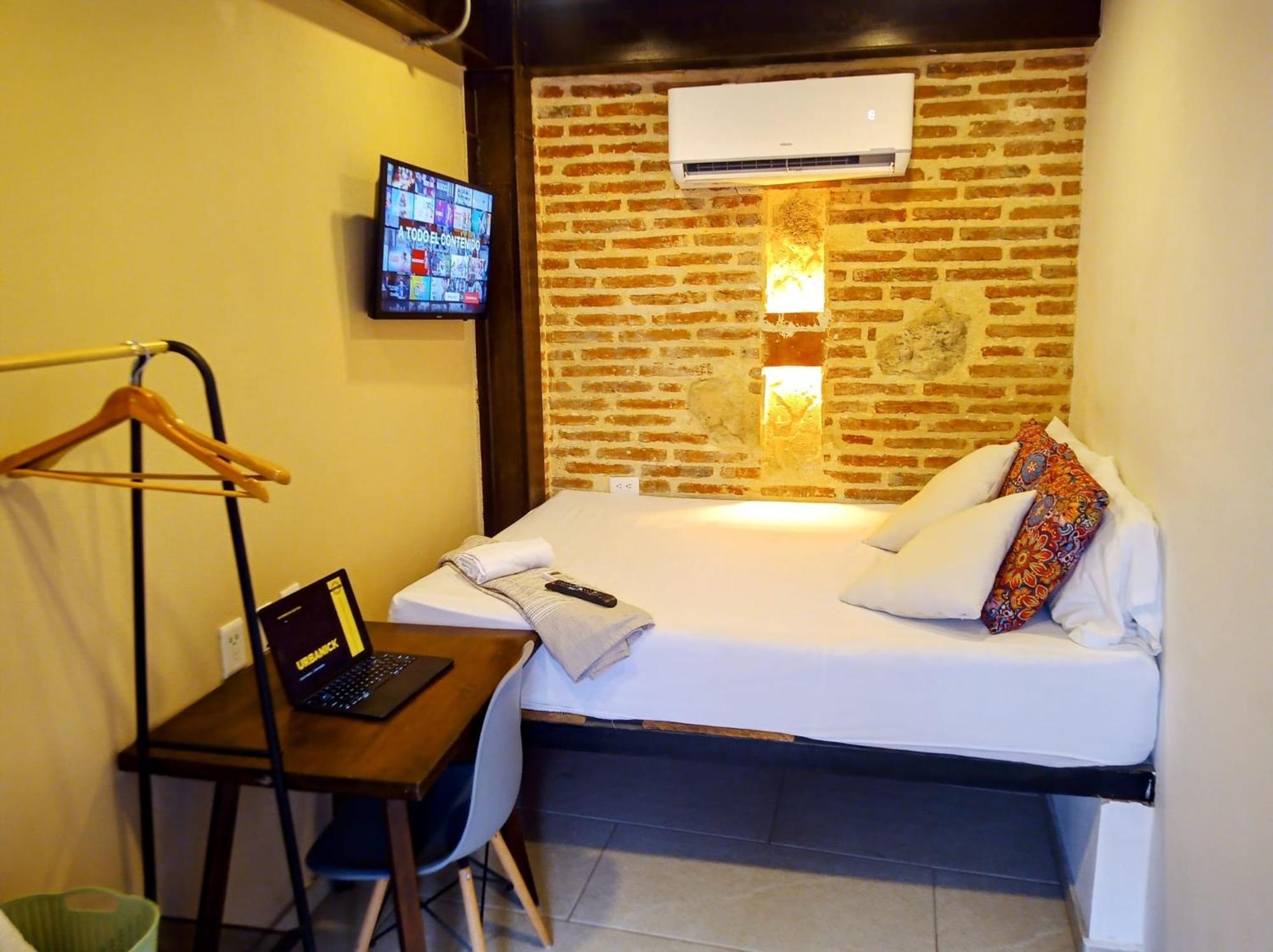 Doble Con Bano Privado En Getsemani Cartagena